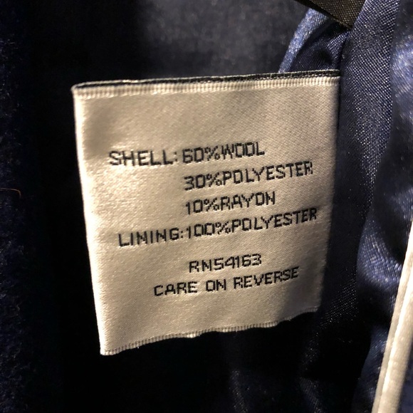 SOLD-Kenneth Cole, Wool Coat, - Picture 5 of 8